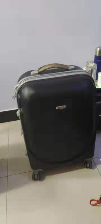 闲置皮箱.24寸。25元一个.浉河区经典花...