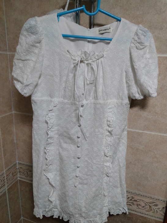 全新洗过未穿过的法式小白裙，很仙。不退不换...