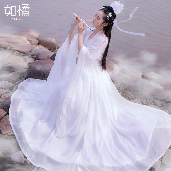 穿来拍过一次照,二手商品一经售出概不退换