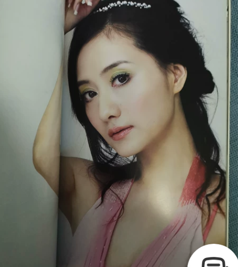 琼瑶女郎 陈德容 写真 画册。9品，有明显...