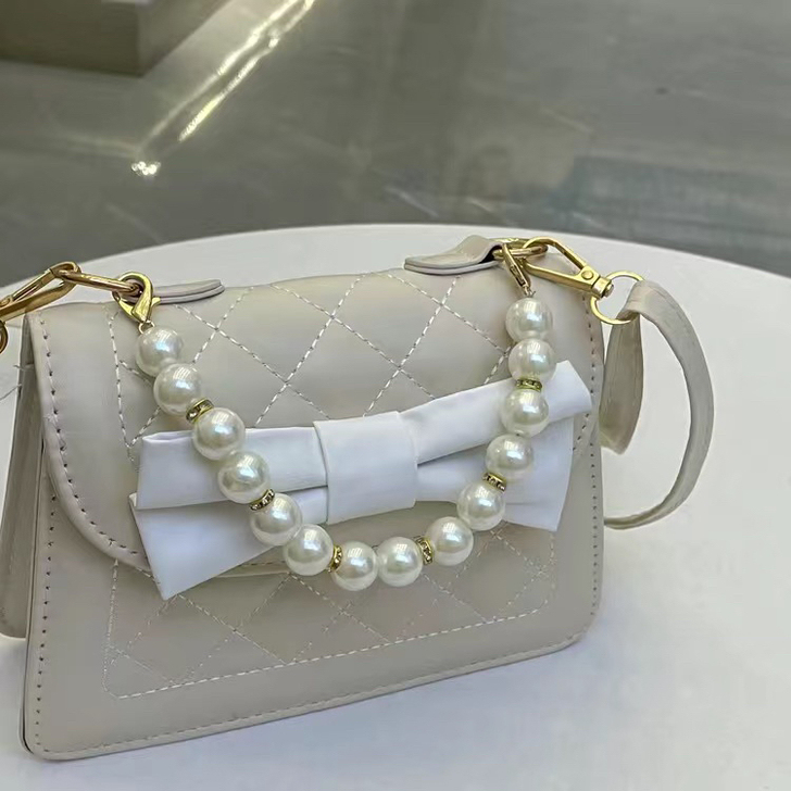 新旧程度:背过一次