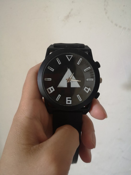 手表 已经没电不动了 当个装饰