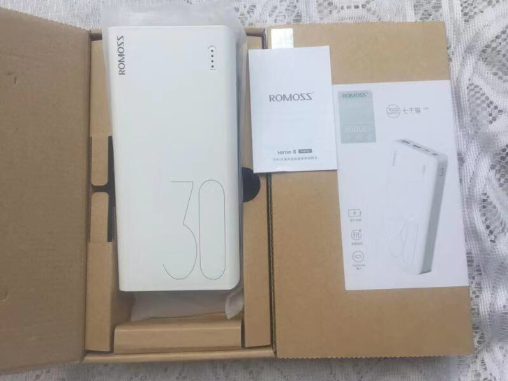 充电宝30000毫安移动电源 9成新