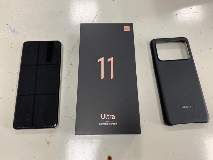 自用 小米11Ultra 12+512 白