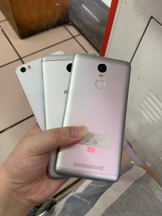 华为 红米 魅蓝 三台都是16G 正常使用