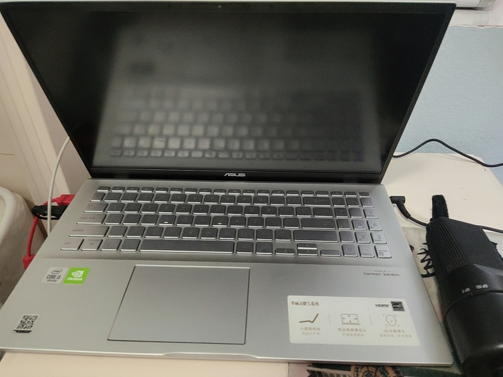 因为上班没太多时间直播，现在转卖华硕笔记本...