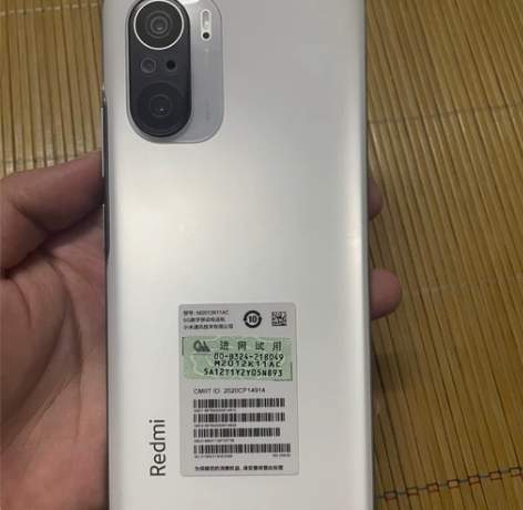 红米k40，8+256，95新 感兴趣的话...