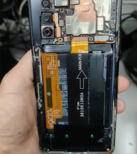 k40游戏，配置8＋128g，前后碎，账号...