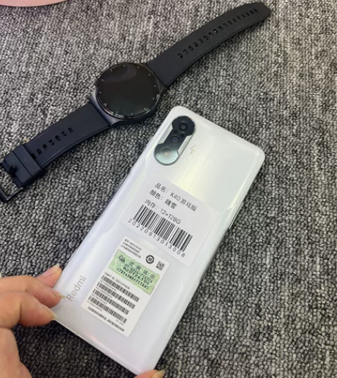 红米k40，游戏版！ 不知道有没有喜欢的小...