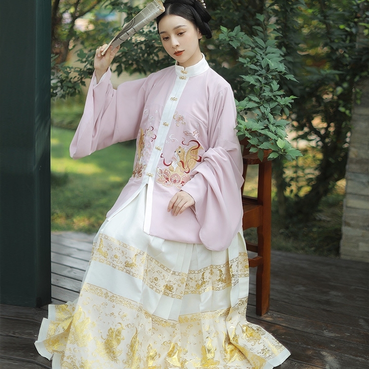 仙楚姬一套。L号。全新。