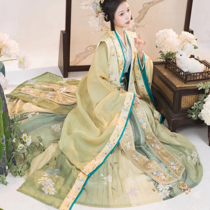 【行香子】褚云令汉服宋制霞帔对交穿日常清新...