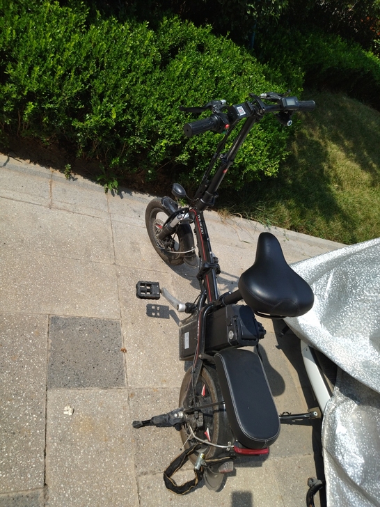 正步电动自行车。全铝合金车身,仅17.5K...