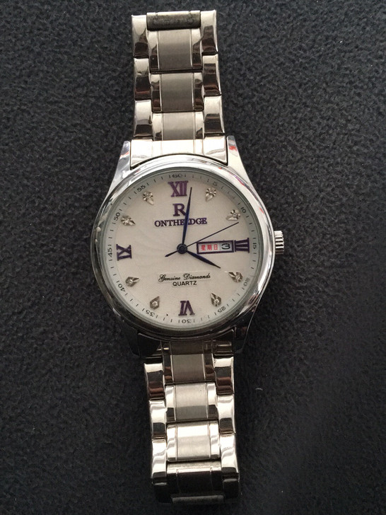 石英机械表8成新，很久没带了，放在家里1年...