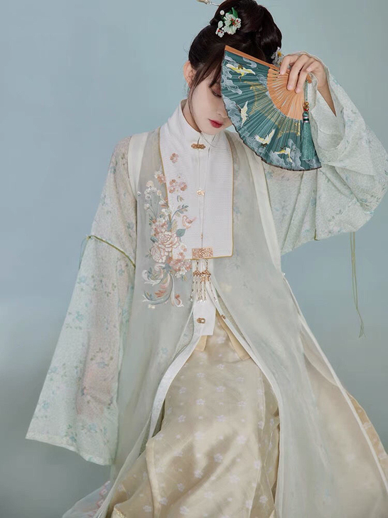 七月夕 青雾 明制立领对襟长衫绣花比甲仿妆...