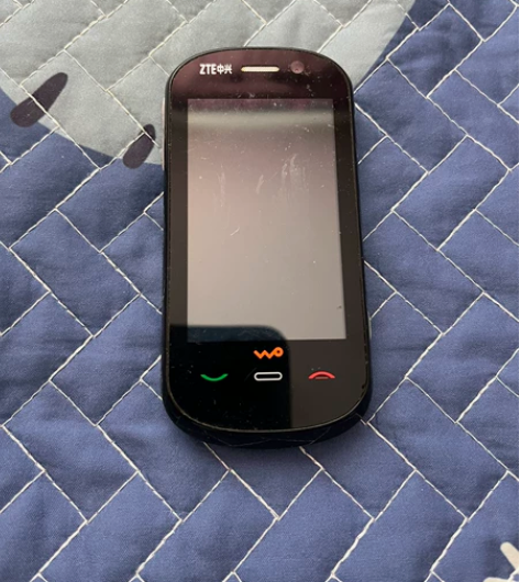 【特价】中兴校园智能手机  古董手机 个人...