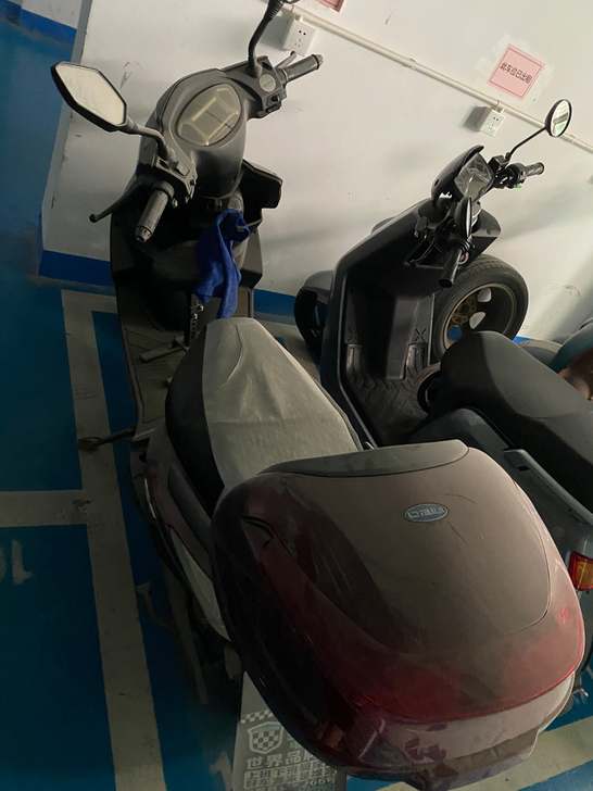 闲置出一台绿源电动车 大电池 带发票 自取...