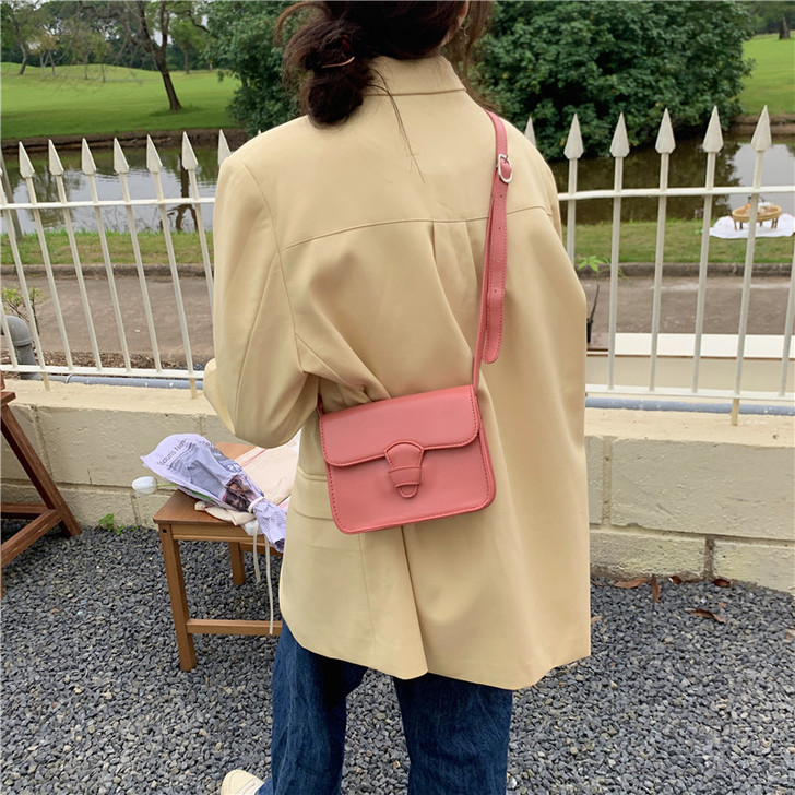 挎包新款ins夏季百搭复古单肩包女2021...