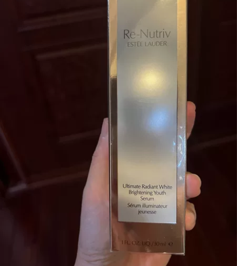 雅斯兰黛白金花箐萃紧颜精华，余量不多，有时...