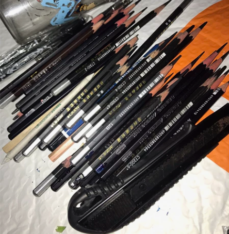 马利铅笔 初中学素描的时候买的绘画工具不着...