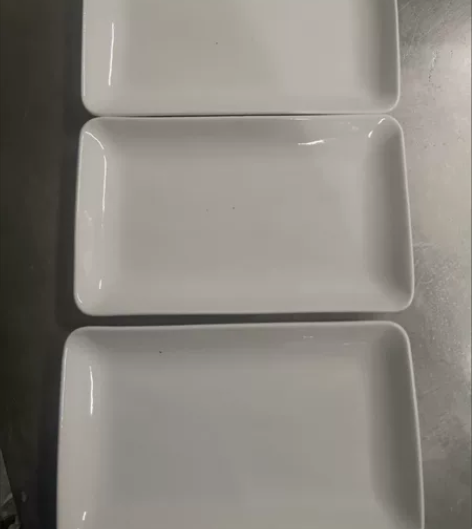 陶瓷调色盘长22cm一个12元 多买的找我...