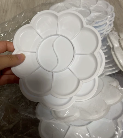 梅花型颜料调色盘学生美术用水彩水粉笔盒洗笔...