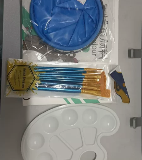 丙烯颜料+尼龙毛画笔(配十孔调色盘)+折叠...