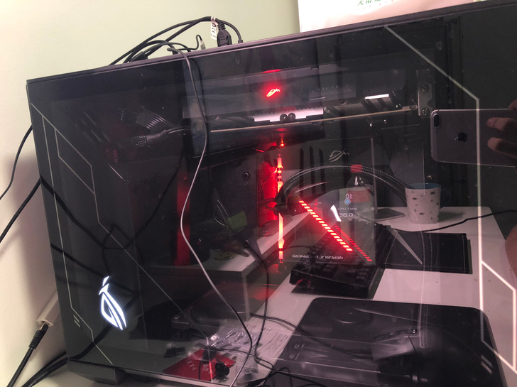 rog雷鹰650w电源，今年6月购入，现出