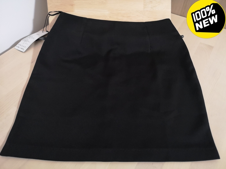 全新 黑色 西装一步裙 自测腰围34.5*...