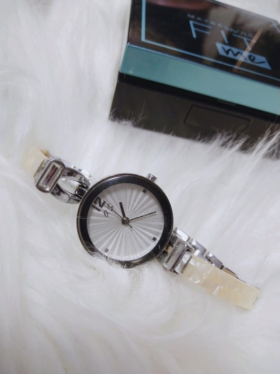 韩国女款小姿手表