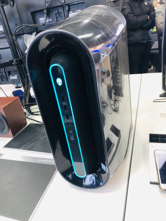 外星人R9 i7 9700k  8g 1T...