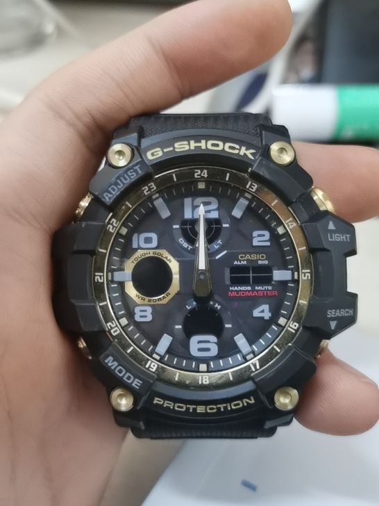 买来就没怎么带过,不太喜欢电子表,九成新,...