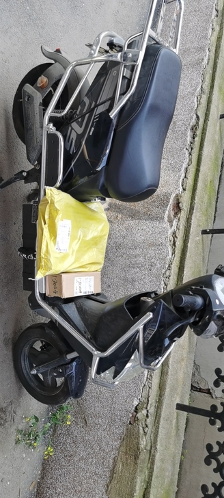 爱狮电动车，两组电瓶沈阳皇姑区内，送外卖一...