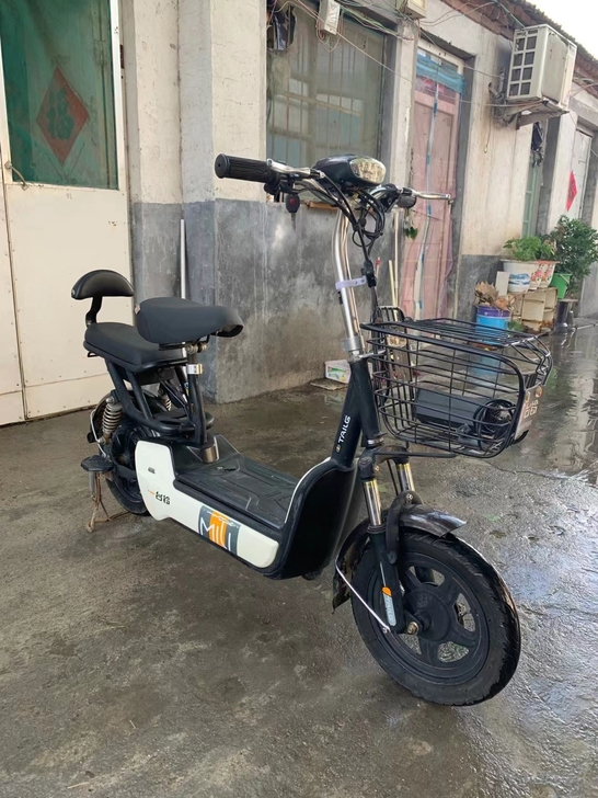 本店长年出售各种名牌2手电动车，雅迪，爱玛...
