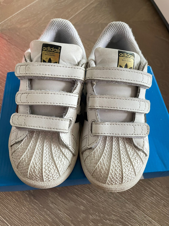 Adidas阿迪达斯贝壳头儿童经典款休闲鞋