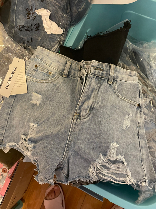 女装大码L码牛仔裤15.9包邮