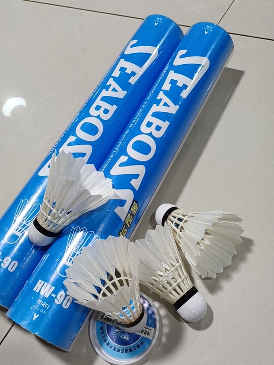 还老大90羽毛球,一桶12只,两桶49.8...
