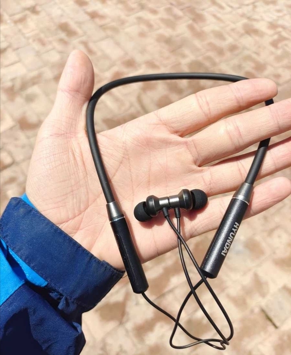 【外国品牌】蓝牙耳机颈戴入耳式运动跑步健身...