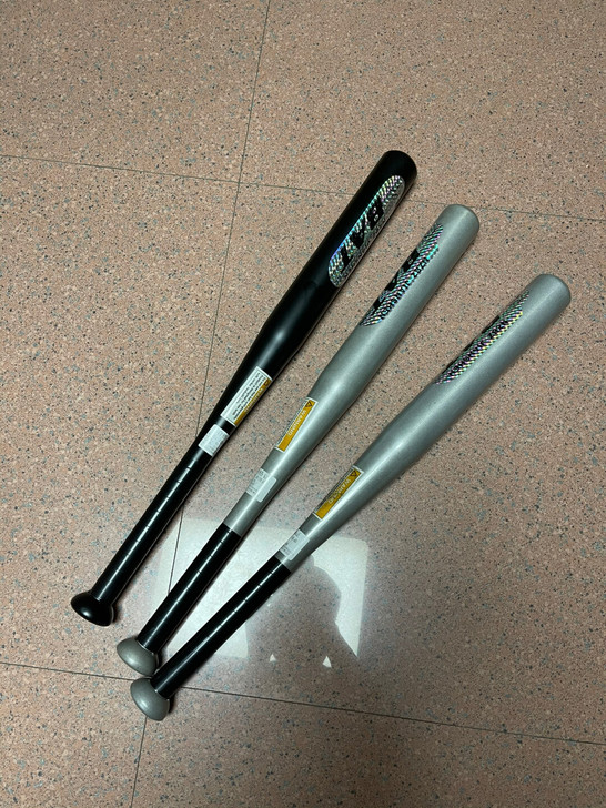 出三根棒球棍合金钢很重 65cm