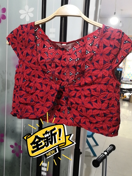 小坎,配合吊带,裙子都行六块钱包邮有两件1...