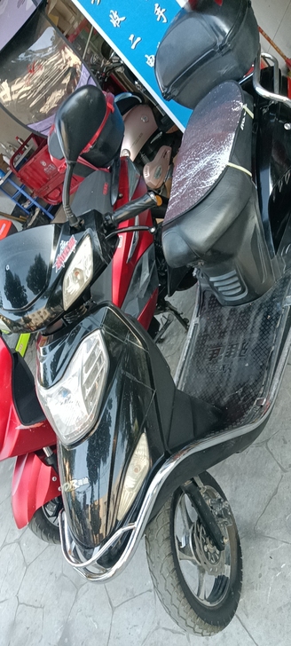 乐山第一家电动车租用，锂电池，免压金，二百...