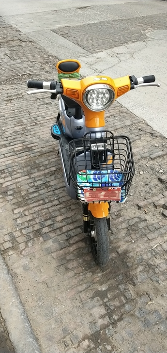 五羊电动车，充满电能跑40公里，有户