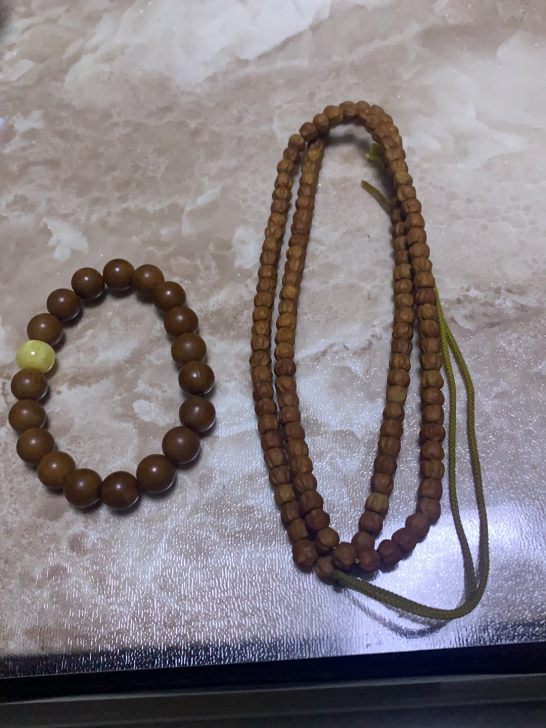 猴头1.2光珠子，0.7百香。喜欢的一起带...