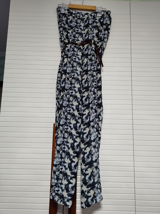 播牌抹胸连体裤，L码，衣服太多腾地方，有喜...