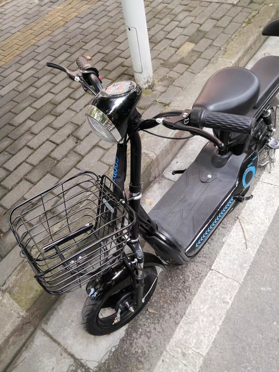 骑的次数不多，就周末有时候在附近溜达骑。电...