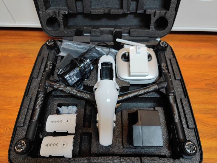 大疆悟系列Inspire1专业四轴航拍飞行...