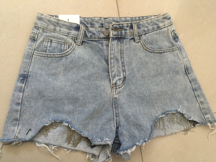 全新欧货牛仔短裤,全新的吊牌还在的L码的,...