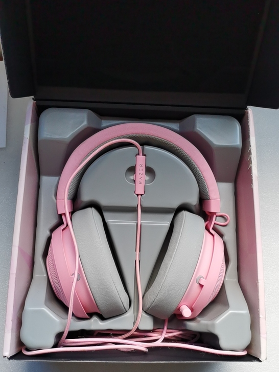 9成新原装正品雷蛇北海巨妖粉晶耳机，使用时...