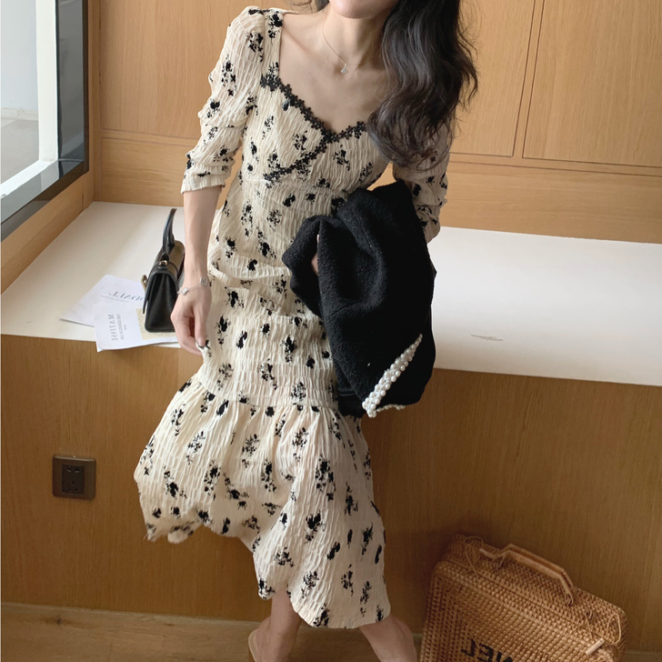 夏季法式复古鱼尾裙女超仙气质收腰植绒V领连...