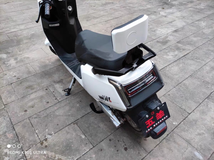 五羊电动车七成新左右锂电池