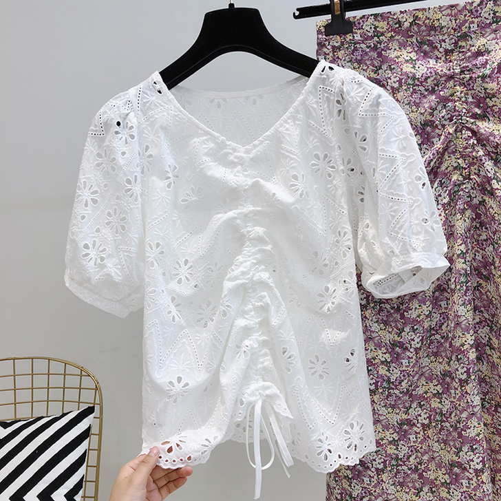 （下单有好礼）白色V领镂空蕾丝衫钩花设计感...
